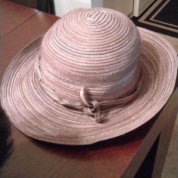 Floppy Foldable Wide Brim Chic Sun Hat - Picture 4 of 5